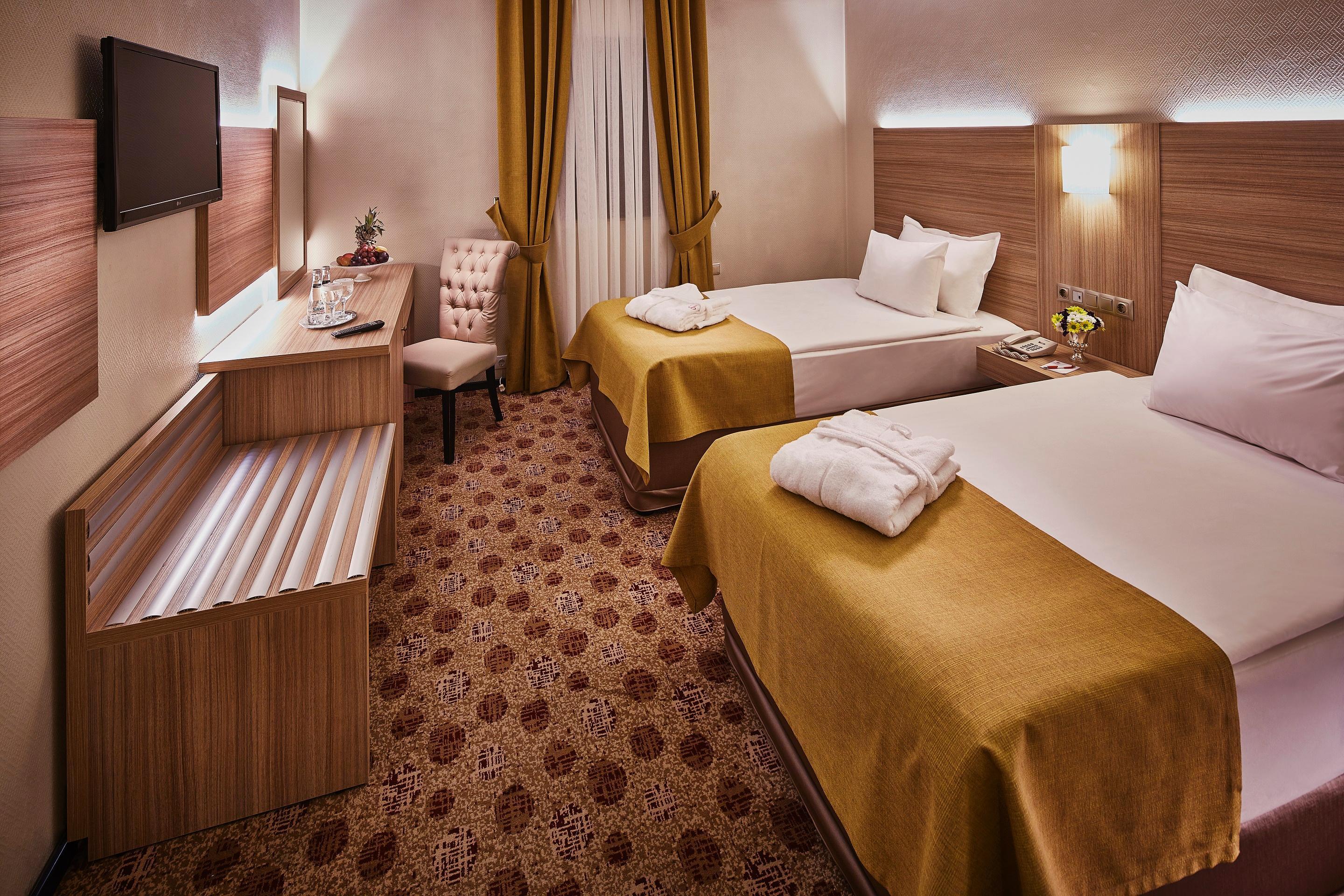 Güneş Hotel Merter Estambul Exterior foto